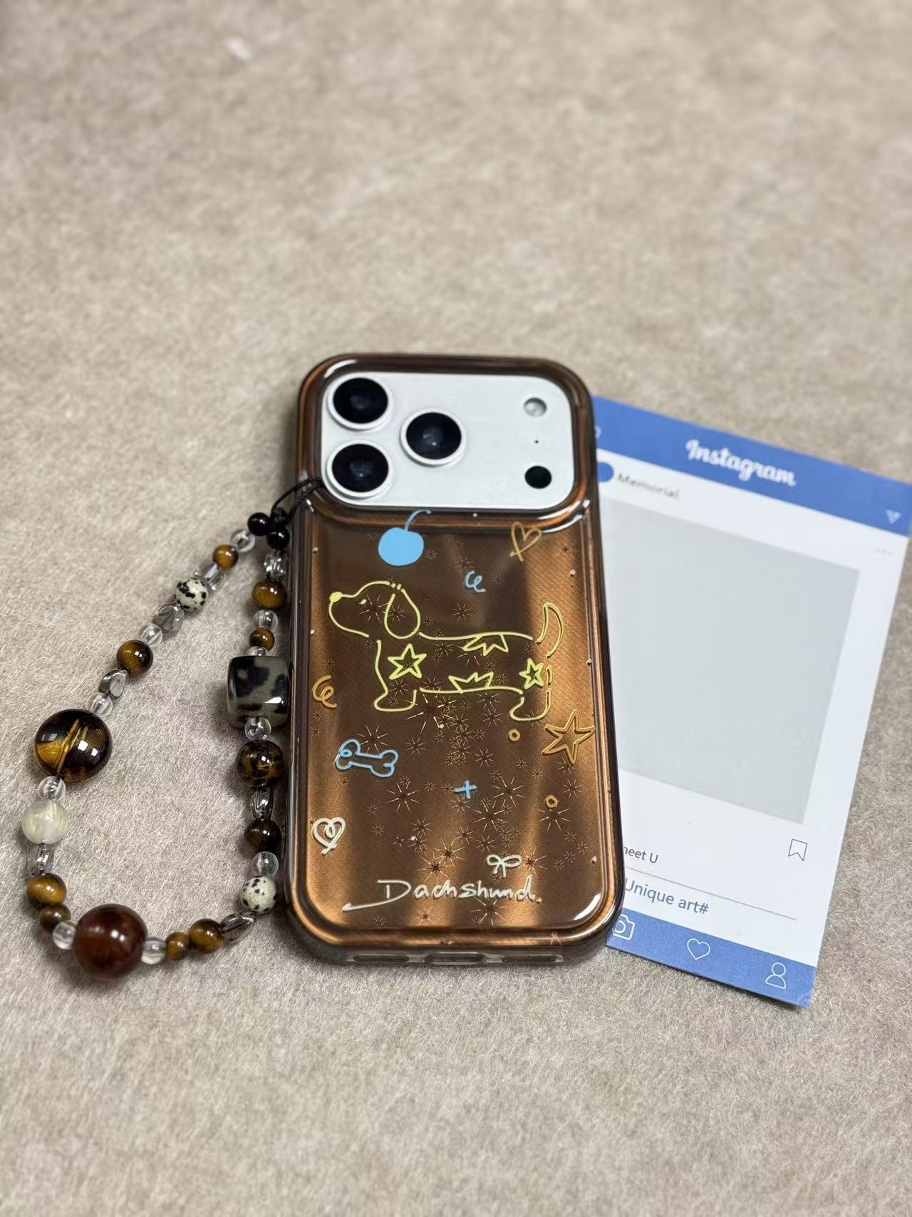 韩系棕色线条腊肠狗带挂链imd双层手机壳