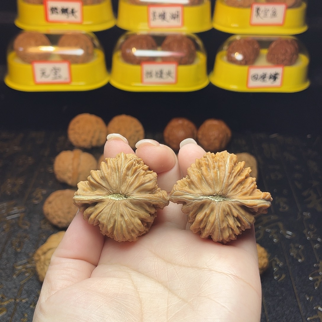 文玩核桃吊坠四座楼42尺