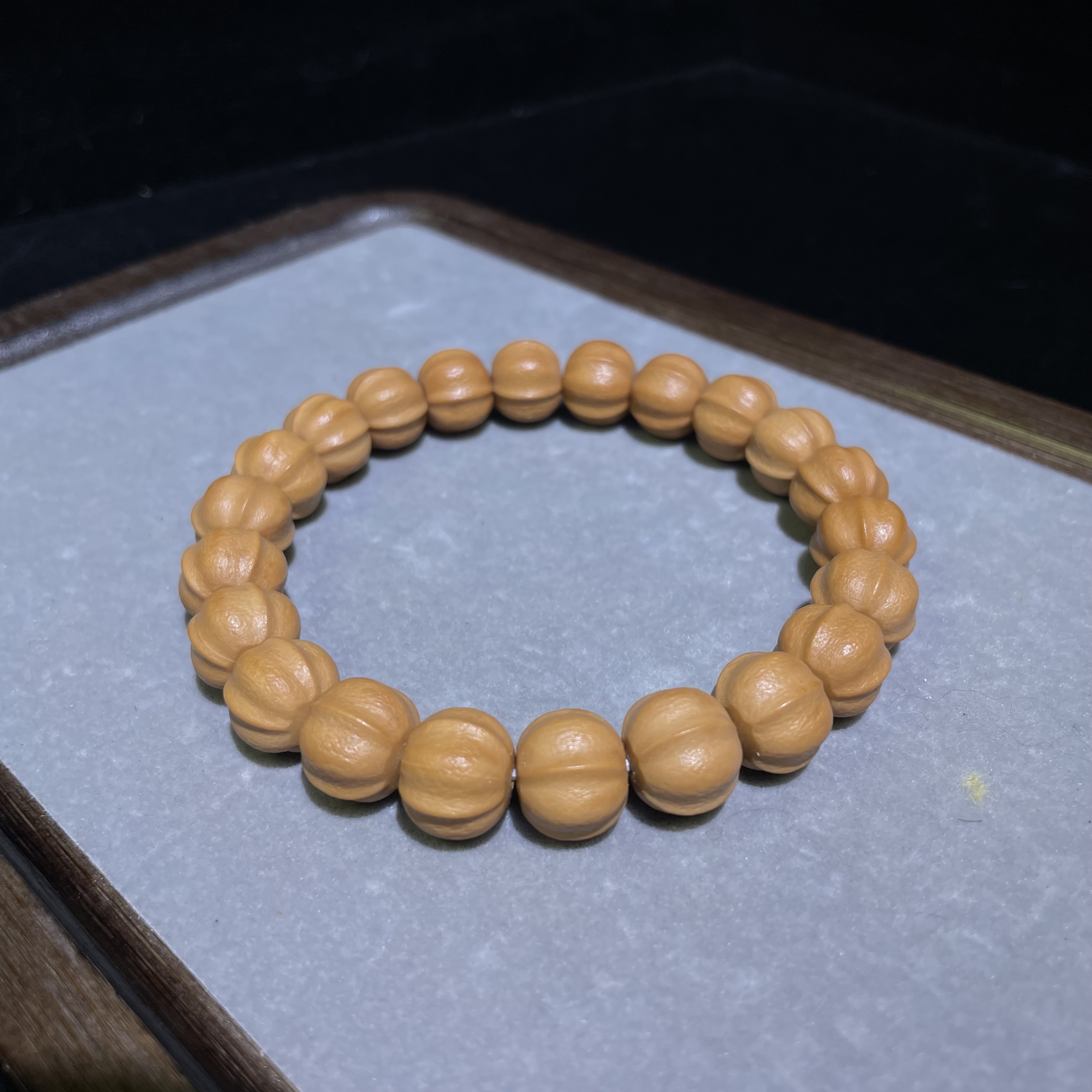 拾趣出品四花鲨鱼鳍磨砂一等11+全品无暇猴头核桃手串