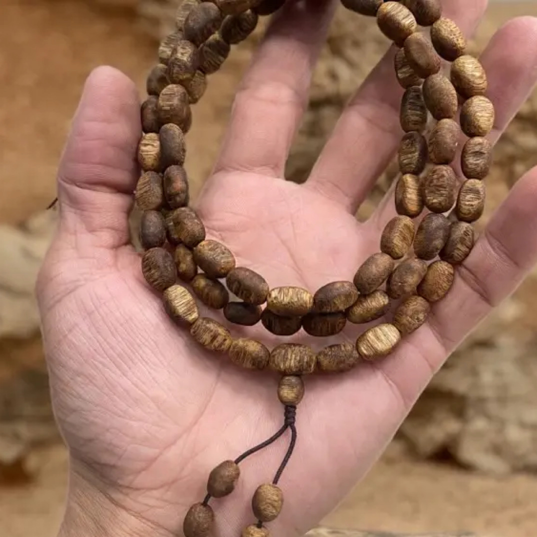 沉香海南白棋半天然小留疤多圈15克➕多样性发一