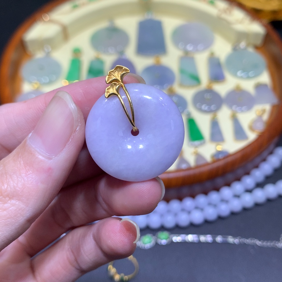 翡翠吊坠(不含链)18K金镶嵌