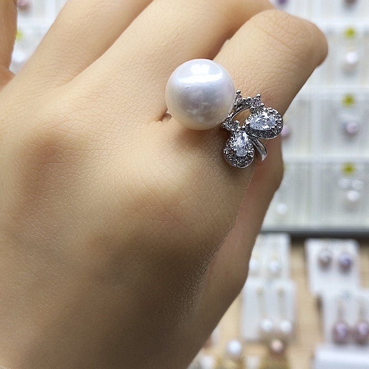 淡水珍珠颈饰合金