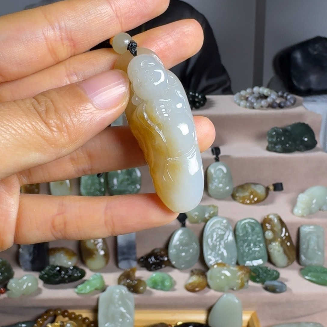 和田玉（糖玉）颈饰未镶嵌