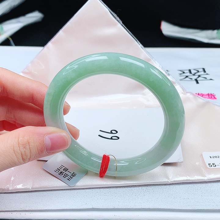 翡翠手镯（圆镯）未镶嵌缅甸天然a货手镯55