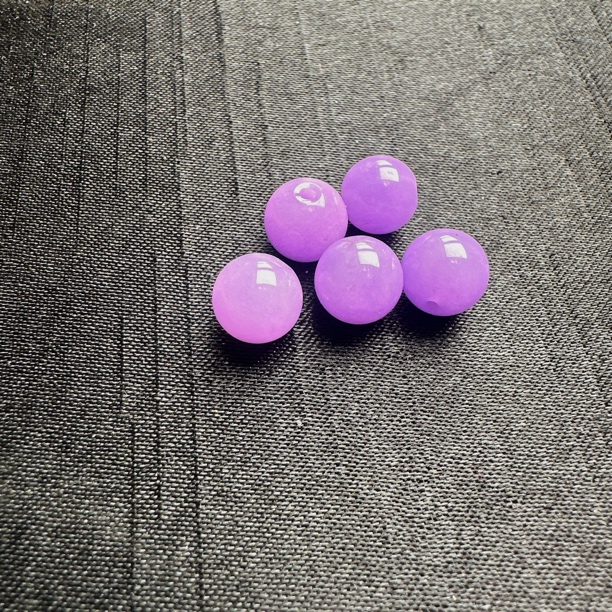卡8mm 缅料A货翡翠 紫罗兰散珠 多样性发一颗