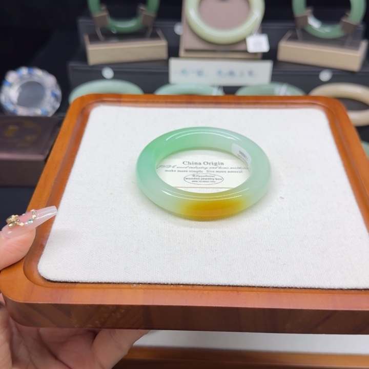 太***后非金属太后51.3开板三彩特色时尚手镯