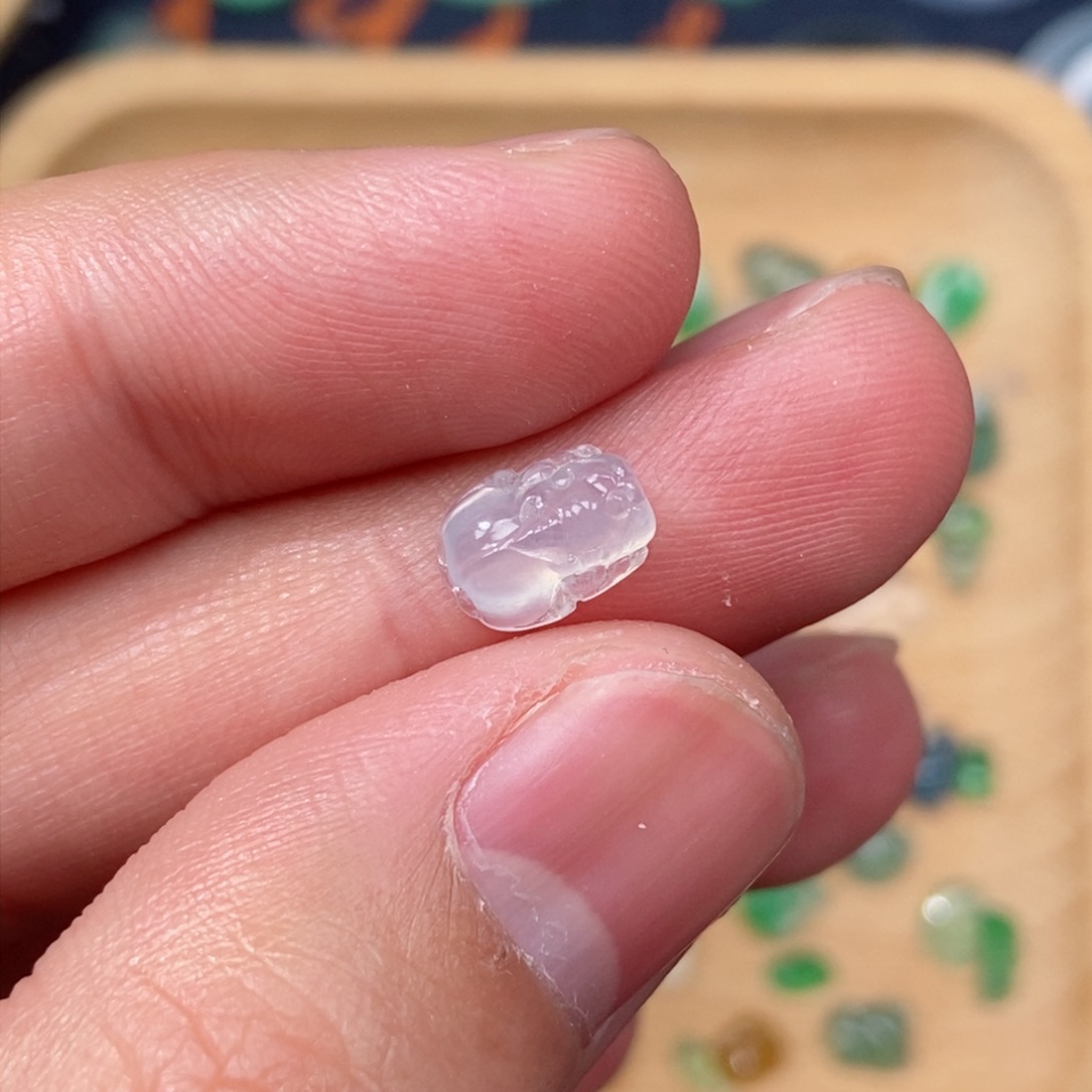 翡翠颈饰未镶嵌貔貅