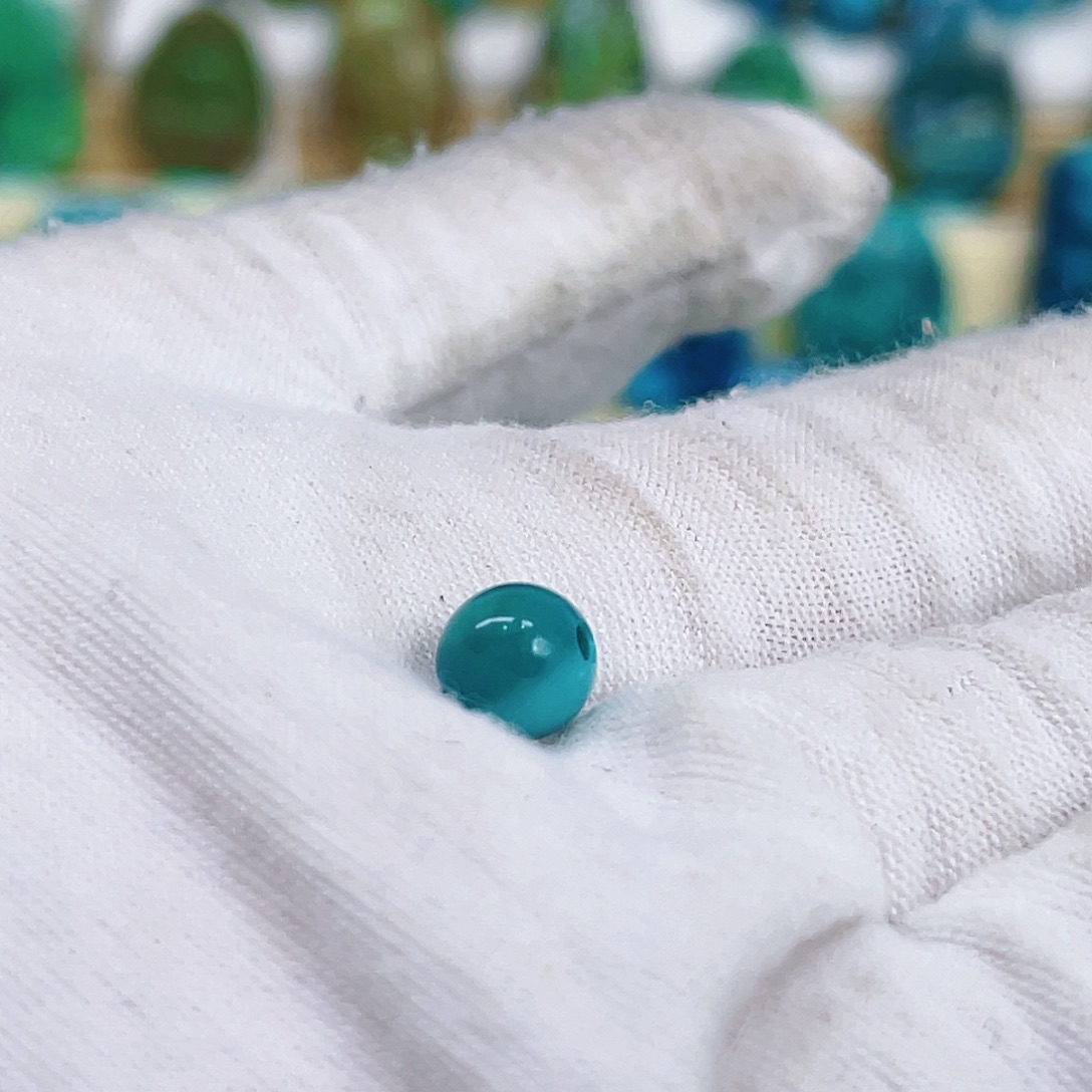 揽***辉绿松石未镶嵌颈饰