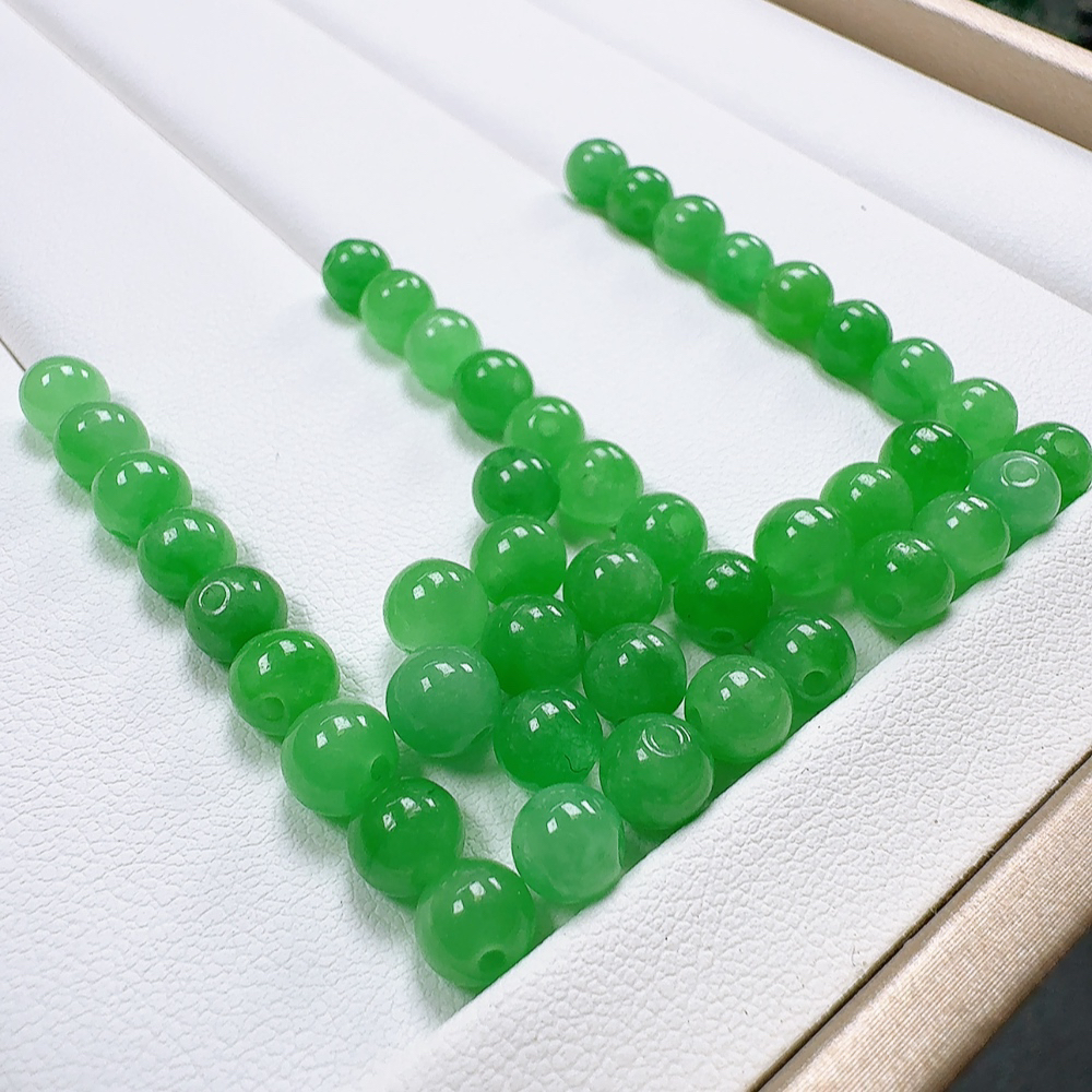 天然缅料A货 冰阳绿 散珠8mm左右 多样性发一