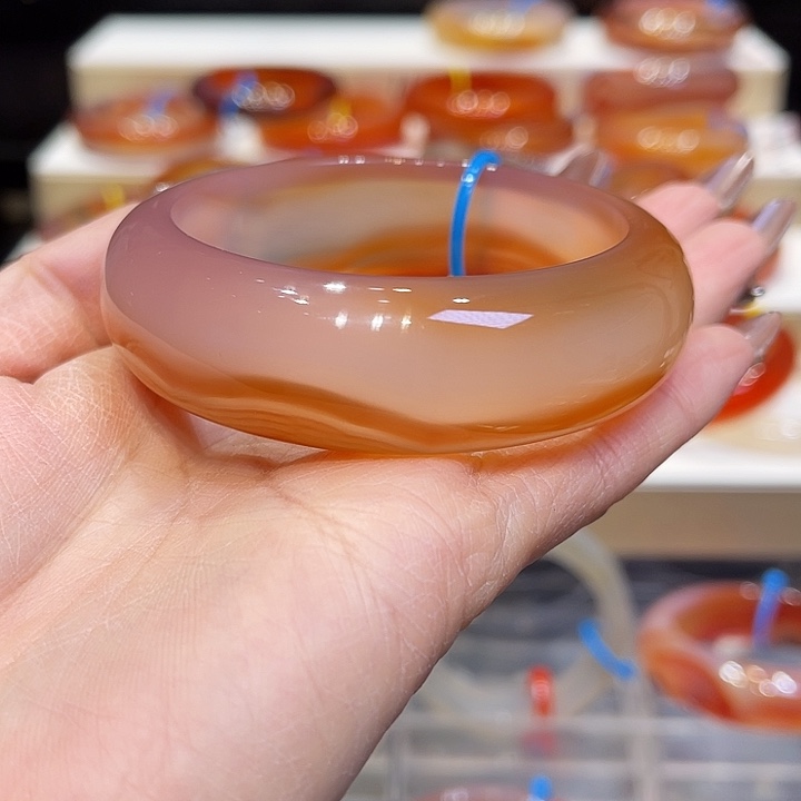 玛瑙/玉髓手镯未镶嵌好****觉