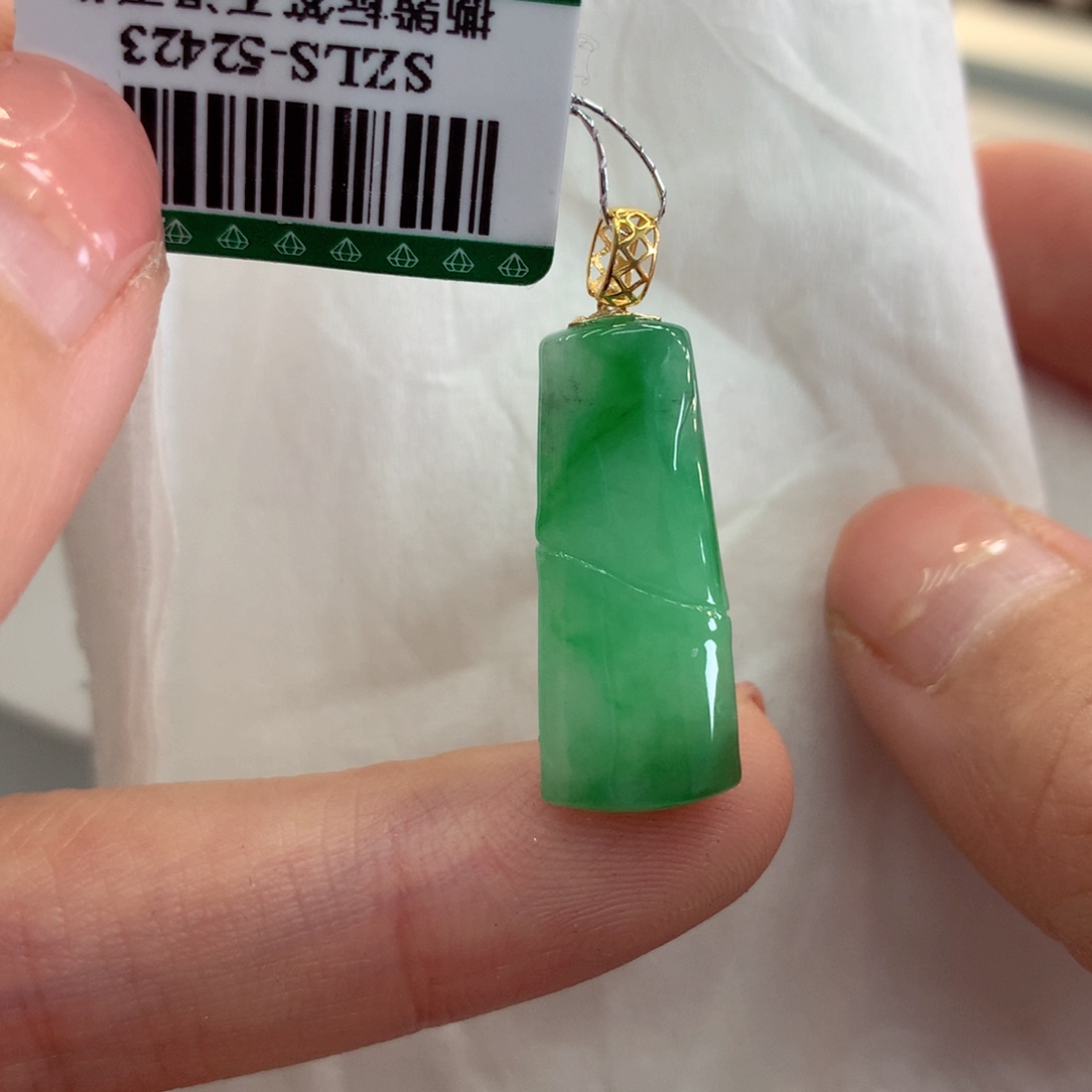 翡翠吊坠(不含链)18K金镶嵌