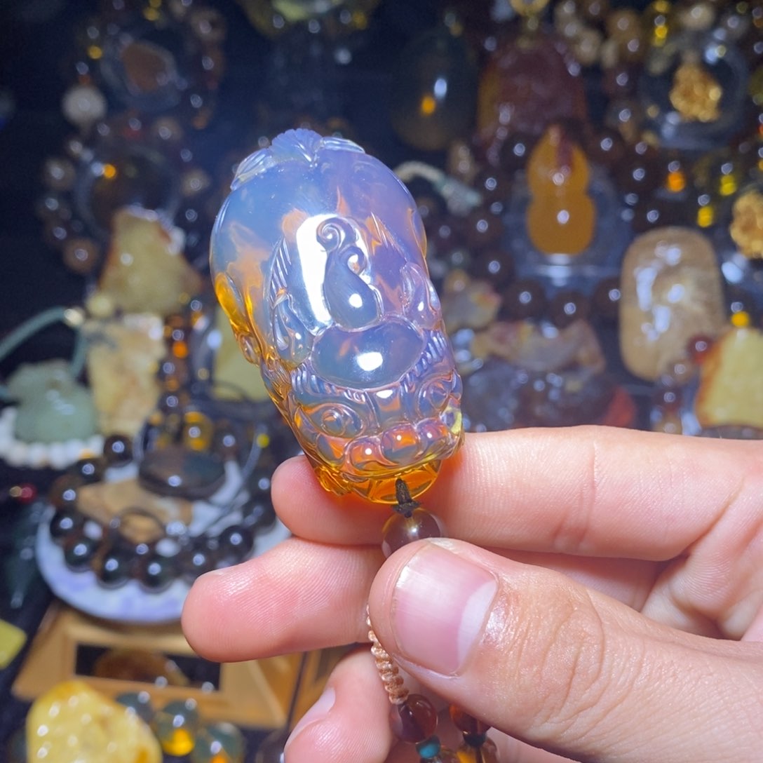 琥珀未镶嵌珠宝奇石