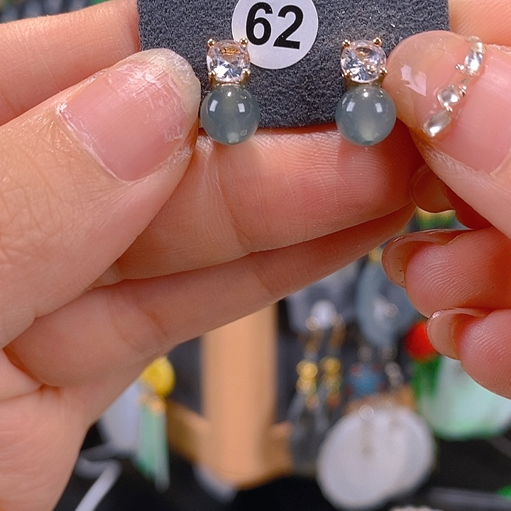 翡翠未镶嵌耳饰翡翠