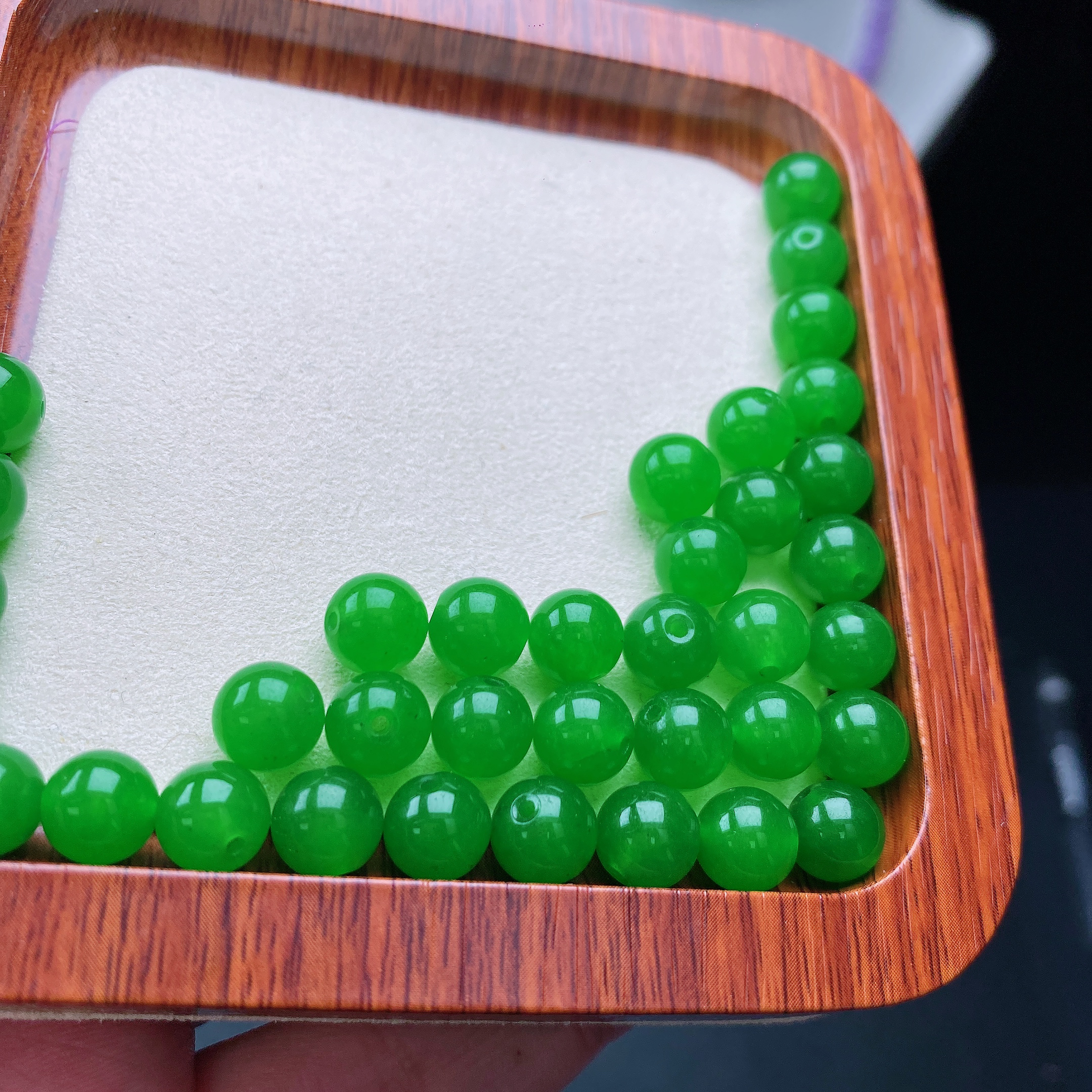 卡8➕天然缅a辣绿圆珠散珠 多样性发一颗