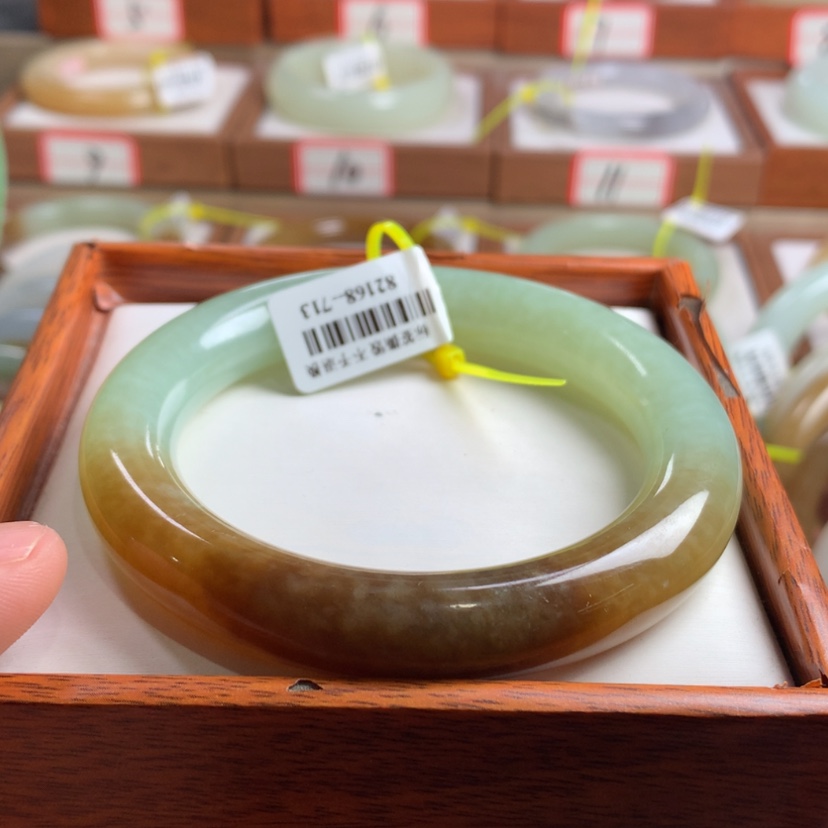 【闪购商品】和田玉手镯未镶嵌59.5