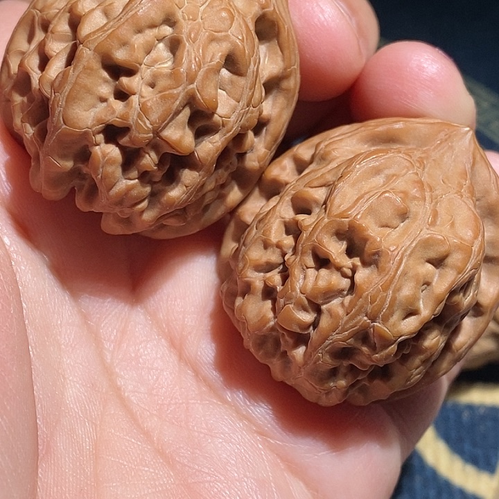 【闪购商品】文玩核桃吊坠@***世平谷火苗