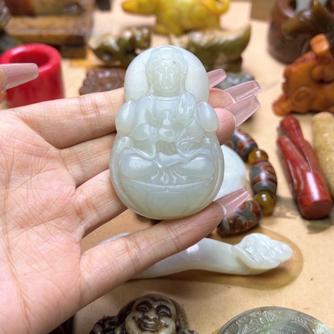 【闪购商品】蛇纹石玉颈饰未镶嵌