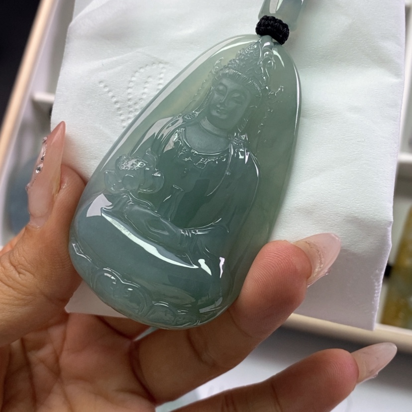 【闪购商品】颈饰未镶嵌翡翠翡翠