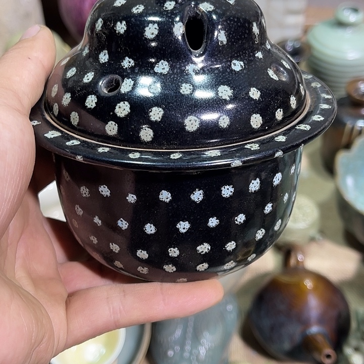 见***齐瓷片瓷器。。。。。瓷瓶