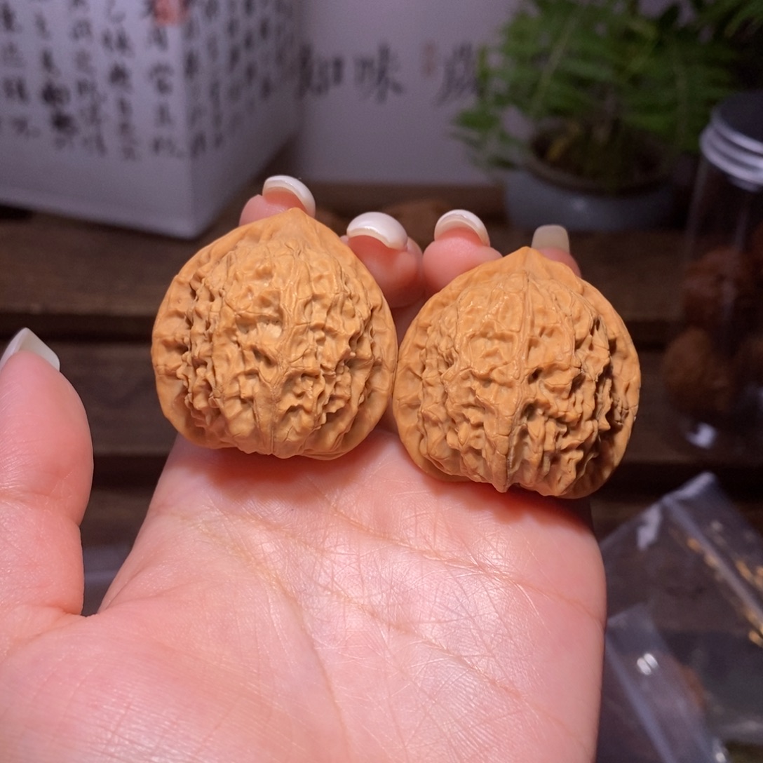 文玩核桃吊坠全品野生金牛