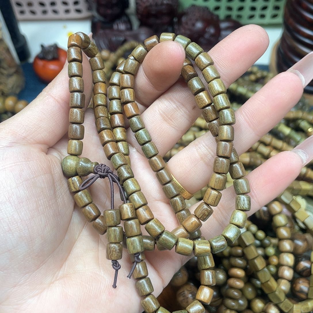 维腊木（绿檀）无事牌