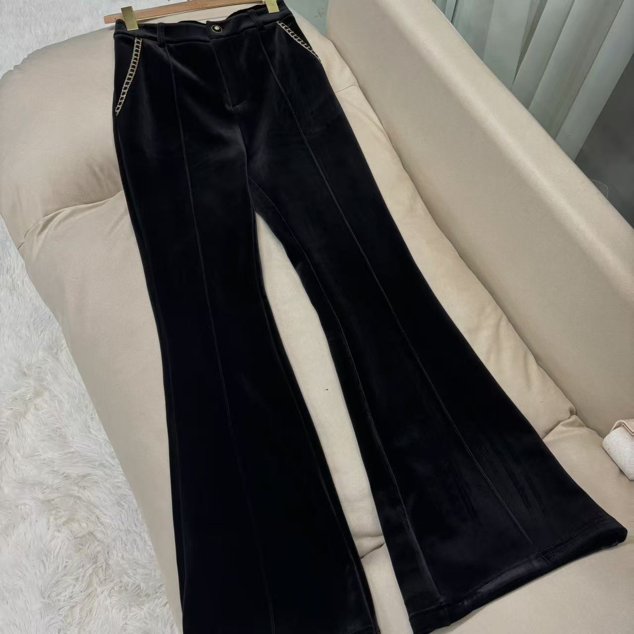 岚子高货 星芒链丝绒阔腿微喇叭裤（61089）