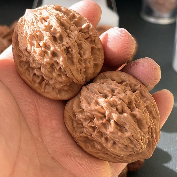 文玩核桃把件17号黄尖麦穗虎头