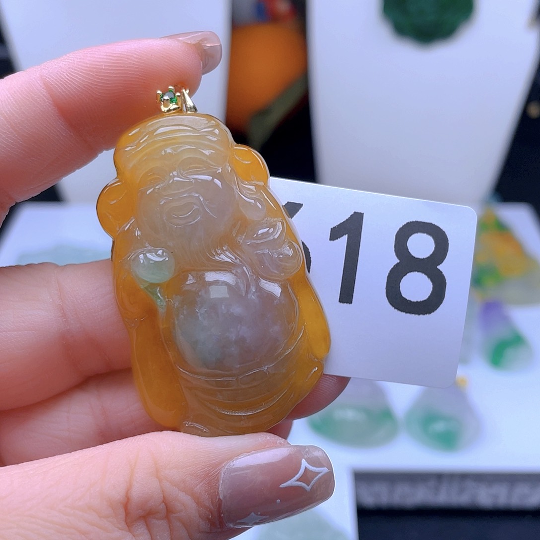 翡翠吊坠(赠链)未镶嵌