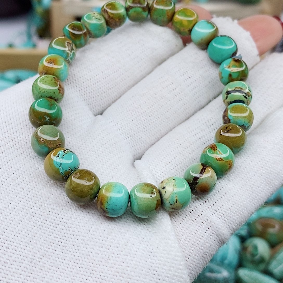 绿松石颈饰未镶嵌