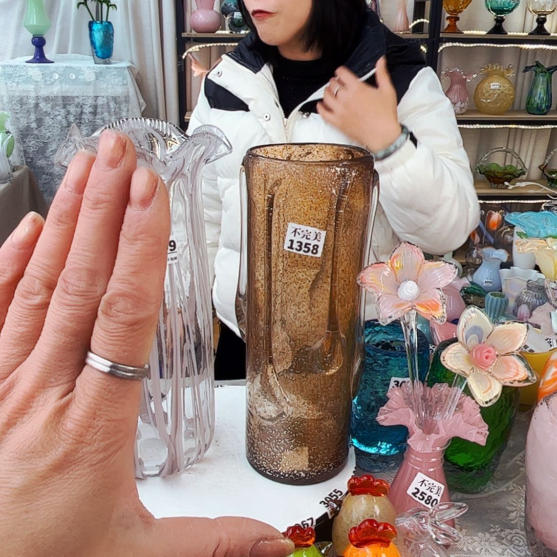 1358 家悦琉璃工艺品不完美