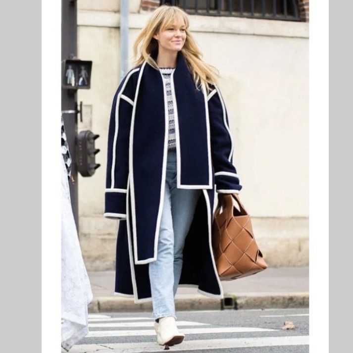 99新 LOEWE/罗意威 藏蓝色长款设计大衣 44码 GM002543