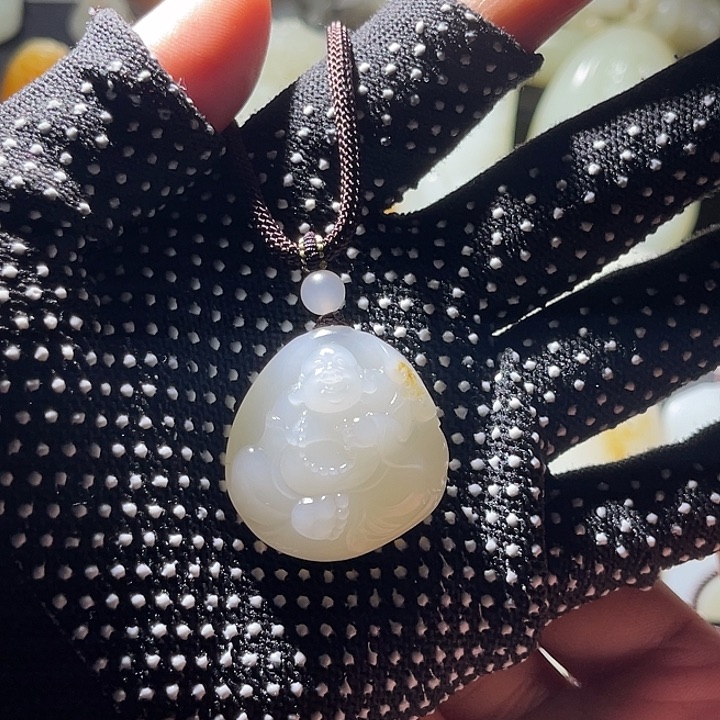 浩***@和田玉未镶嵌颈饰