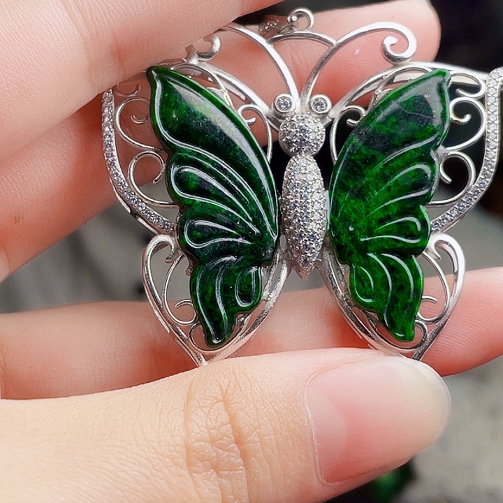 翡翠银S925镶嵌颈饰多样性