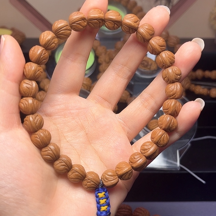 桃核把件飞*秦岭龙纹野生玉龙脊1.1