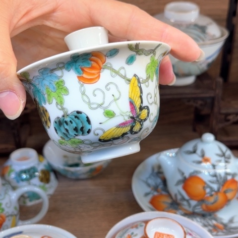 手绘茶杯盖碗壶承陶瓷