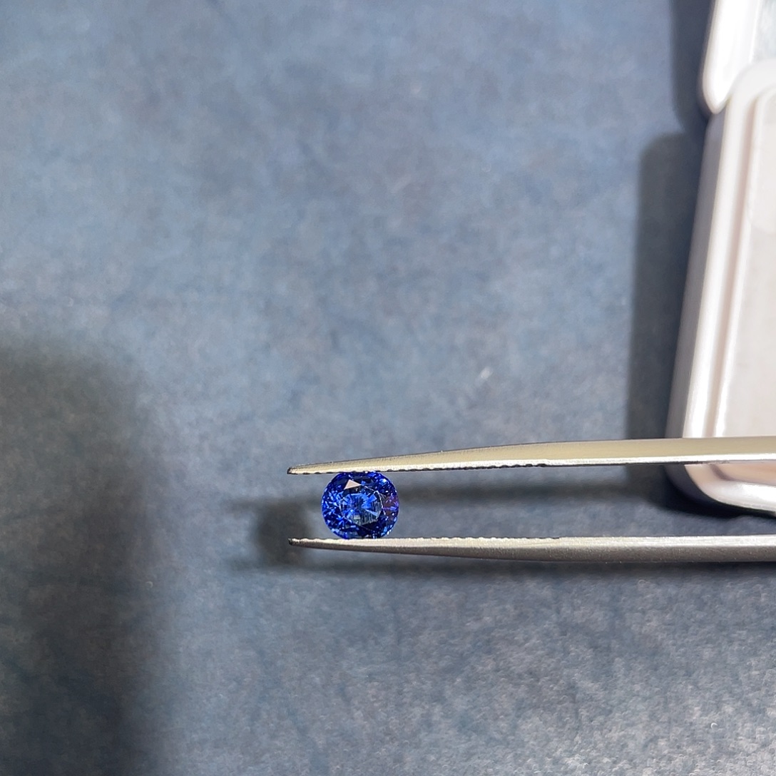 蓝宝石裸石1.1ct皇家蓝吉尔德