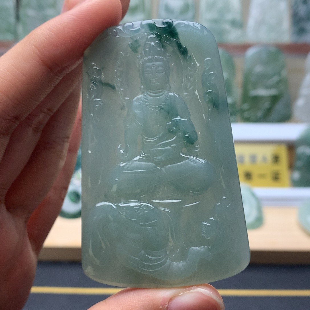 韩***酷翡翠未镶嵌颈饰普贤