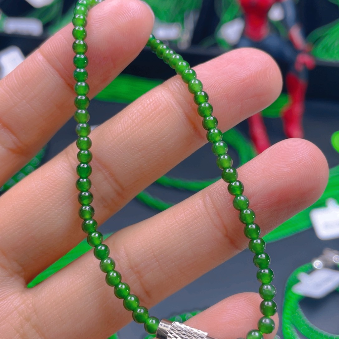 翡翠颈饰未镶嵌，1