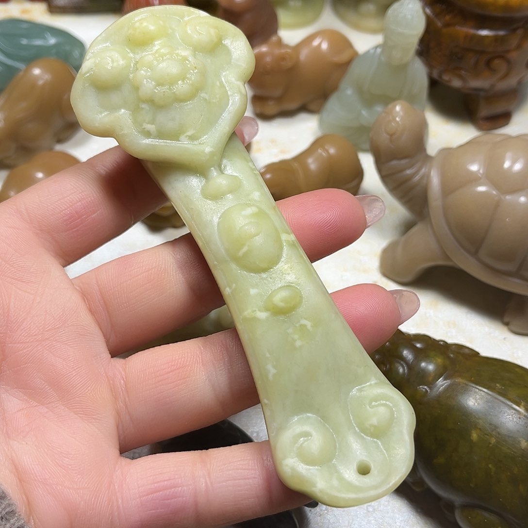 白玉菩提吊坠白玉菩提吊坠