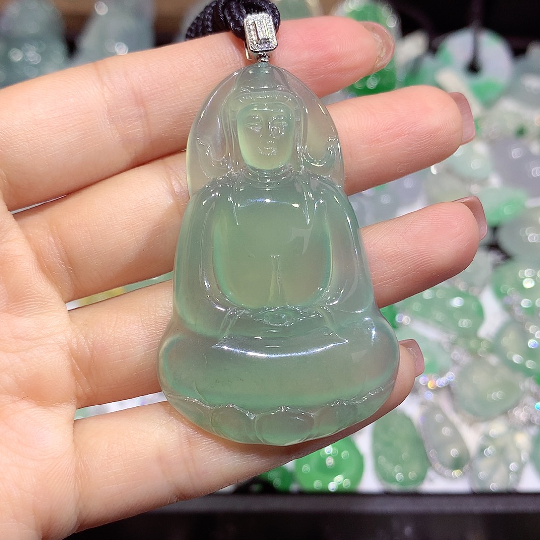 翡翠18K金镶嵌颈饰素衣