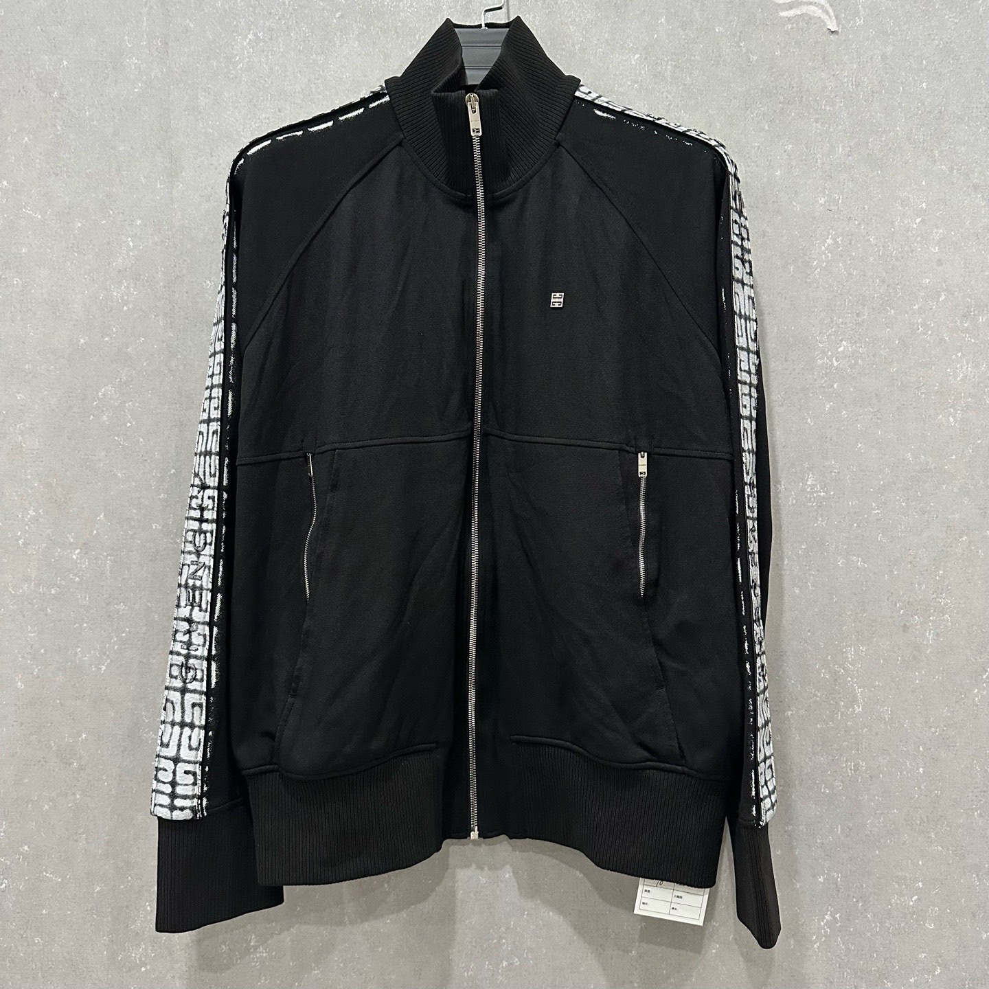 未使用 Givenchy/纪梵希 chito新款侧边满印夹克 S码 