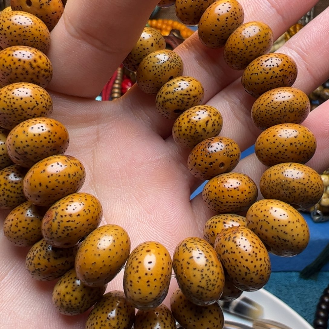 南红玛瑙合金颈饰