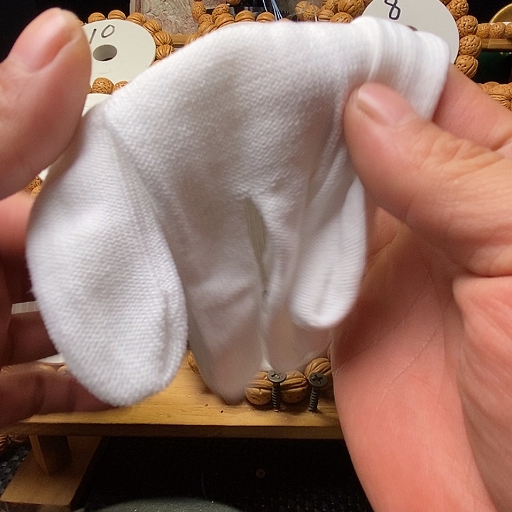 祁***生文玩手套一只高档的手套