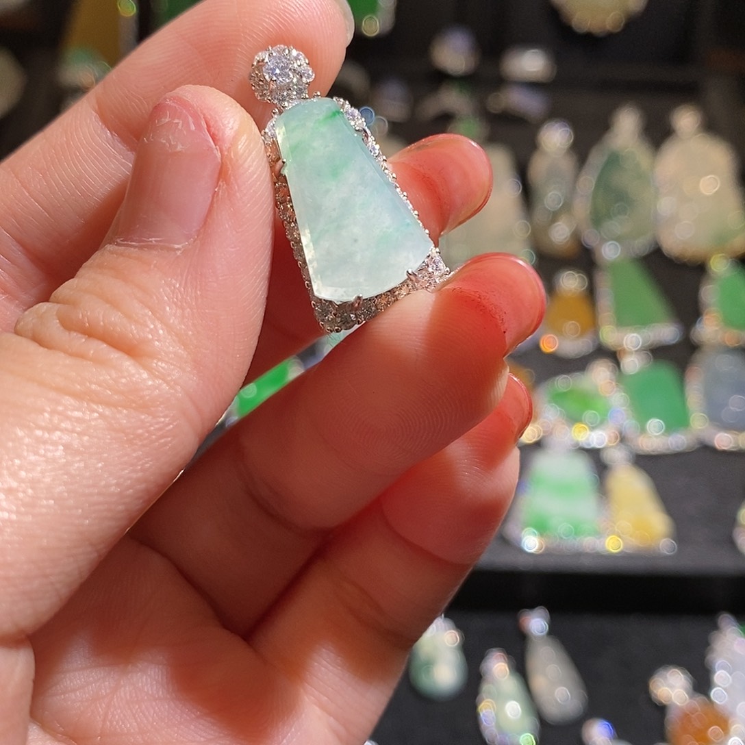 颈饰银S925镶嵌翡翠天然翡翠