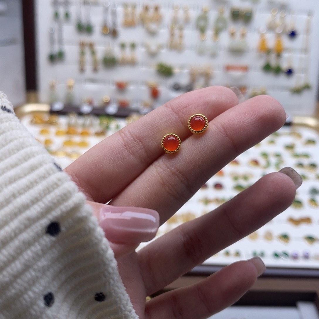 未镶嵌和田玉耳饰