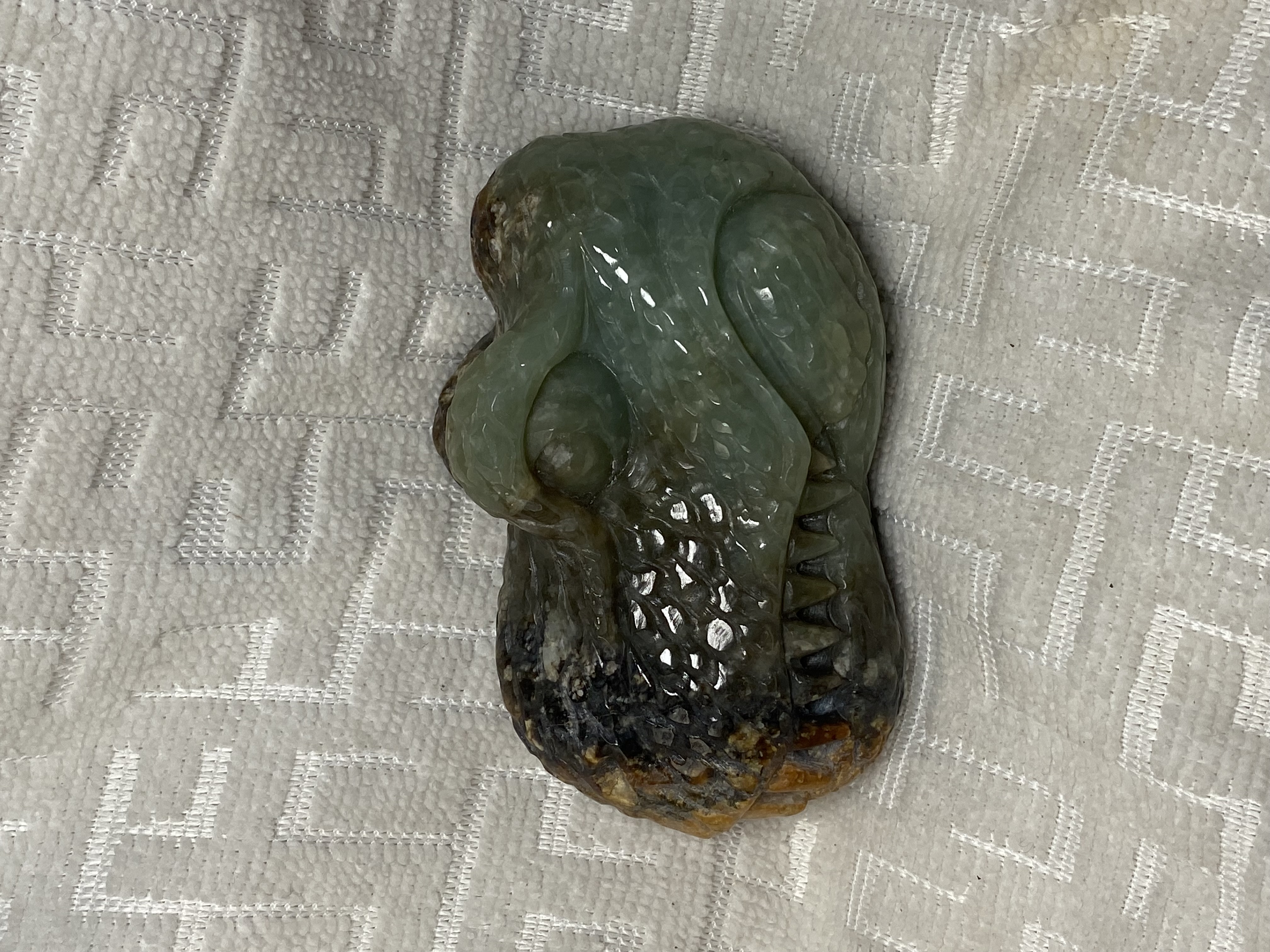 黄白河磨玉青白料恐龙头手把件龙头收把件