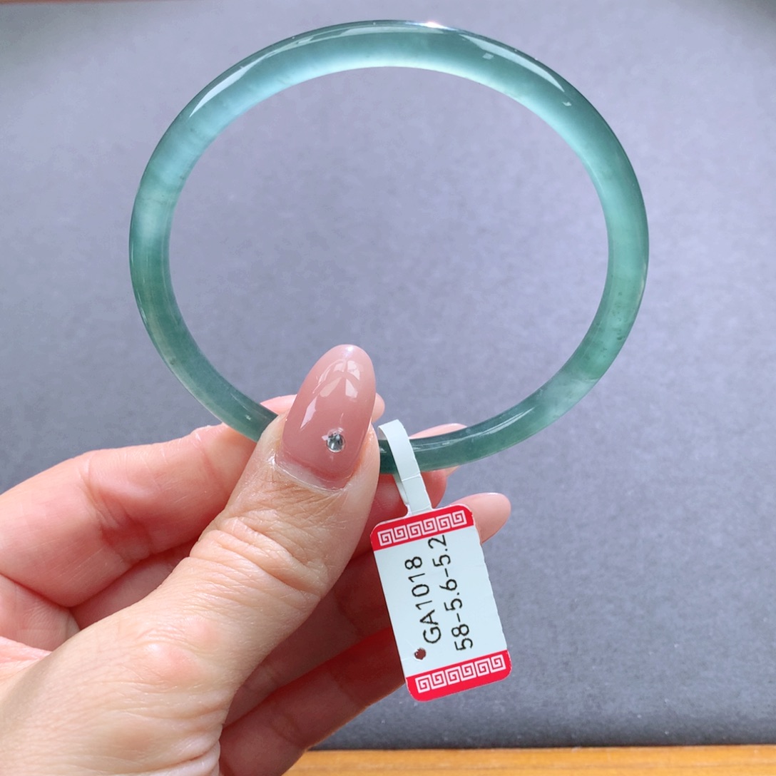 翡翠手镯未镶嵌天然翡翠手镯叮当镯