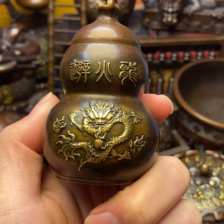 铜器摆件做工精良
