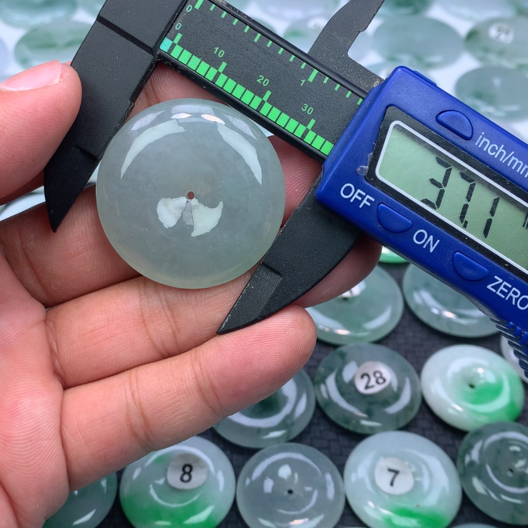 翡翠未镶嵌颈饰缅甸天然A货翡翠