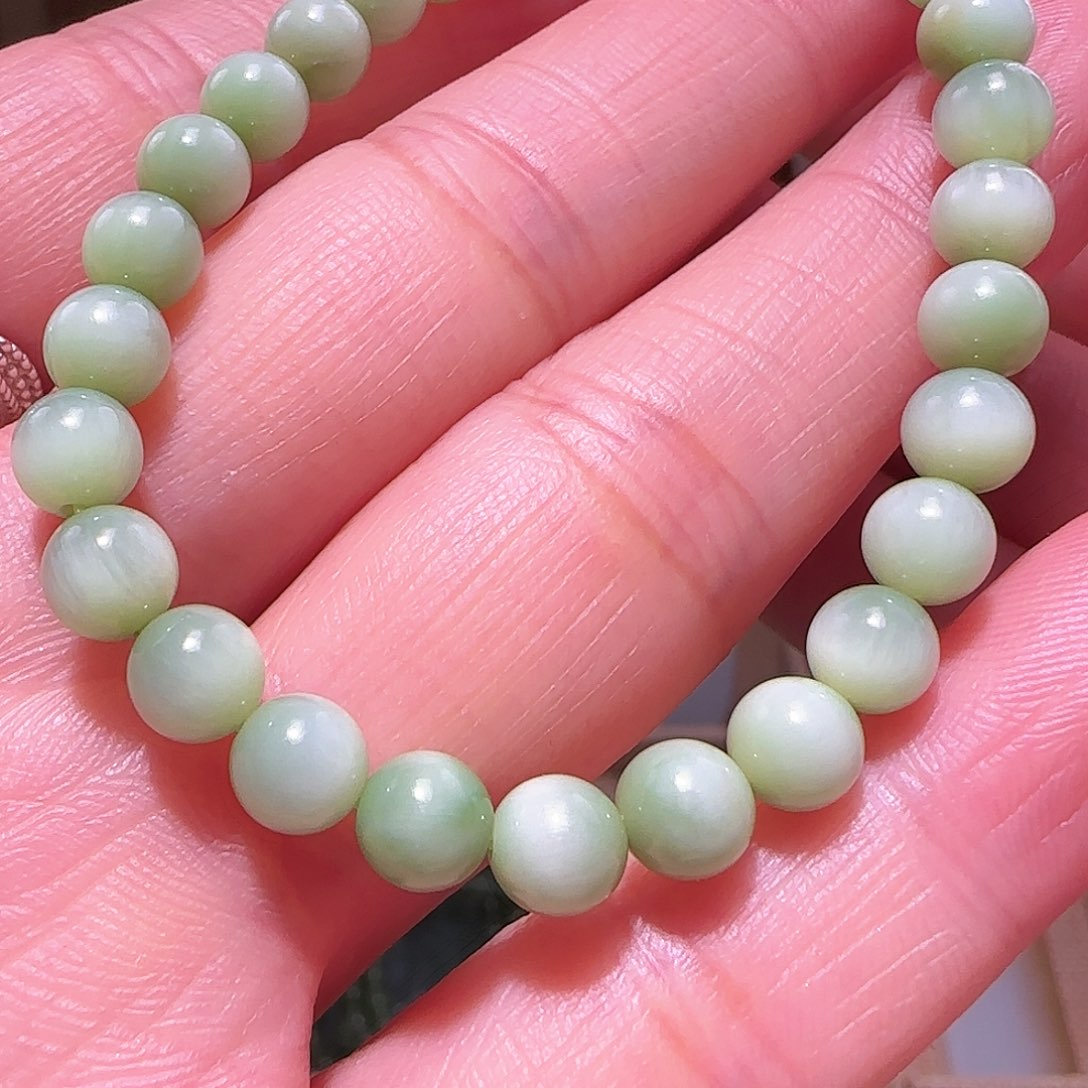 A***E和田玉未镶嵌手链